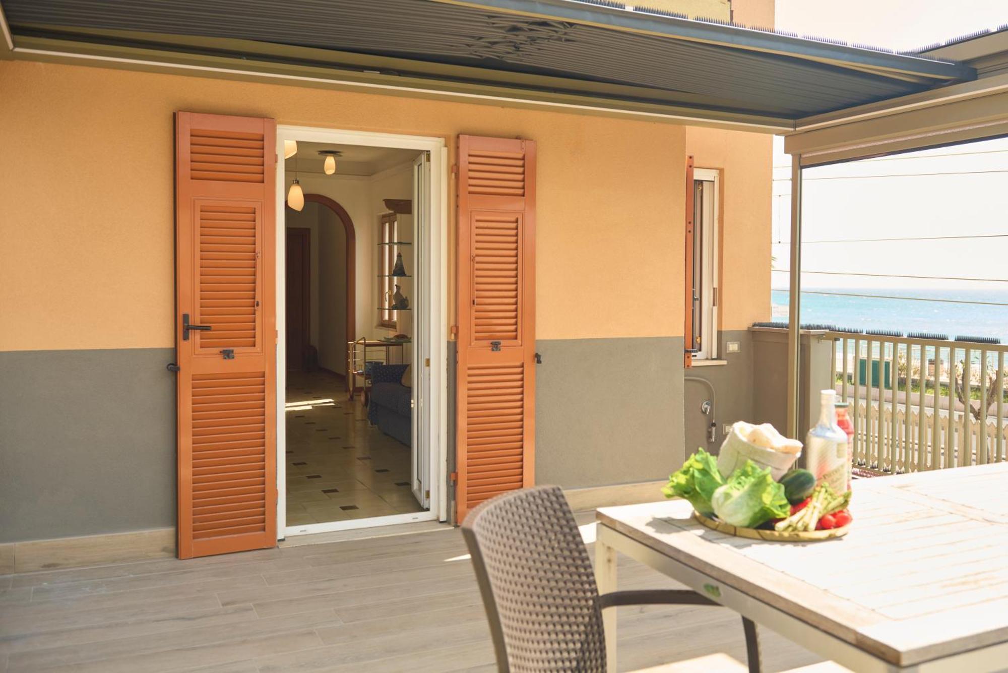 Terrazza Sul Mare A Pietra Ligure Διαμέρισμα Εξωτερικό φωτογραφία